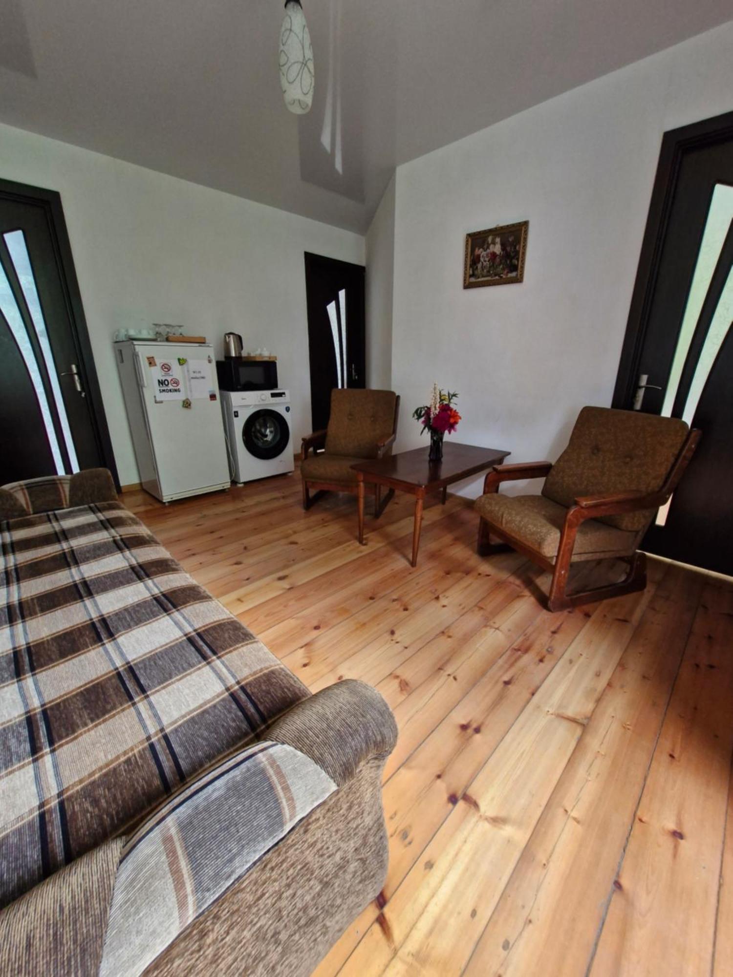 Maiko Guest House Stepantsminda Exterior photo